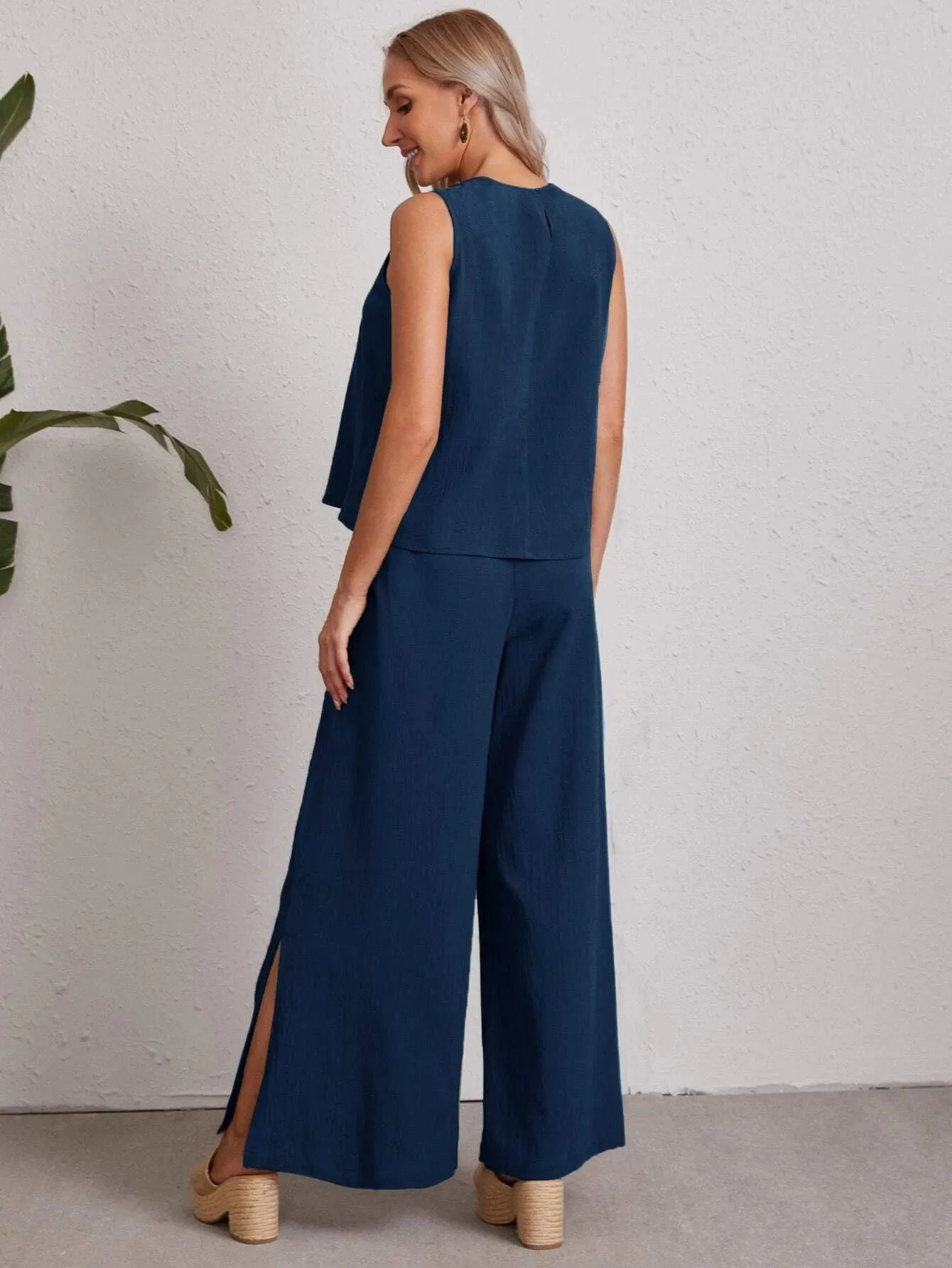 SHEIN EMERY ROSE Keyhole Back Solid Top & Split Hem Palazzo Pants Set