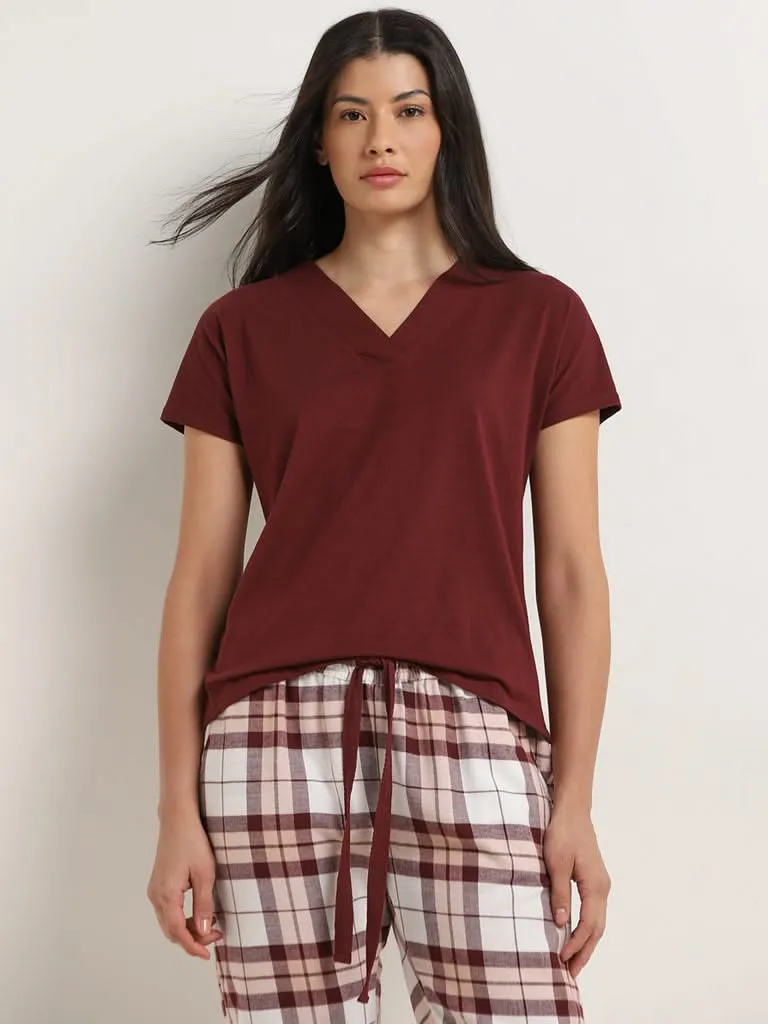 Wunderlove Maroon Solid V-Neck Cotton Top